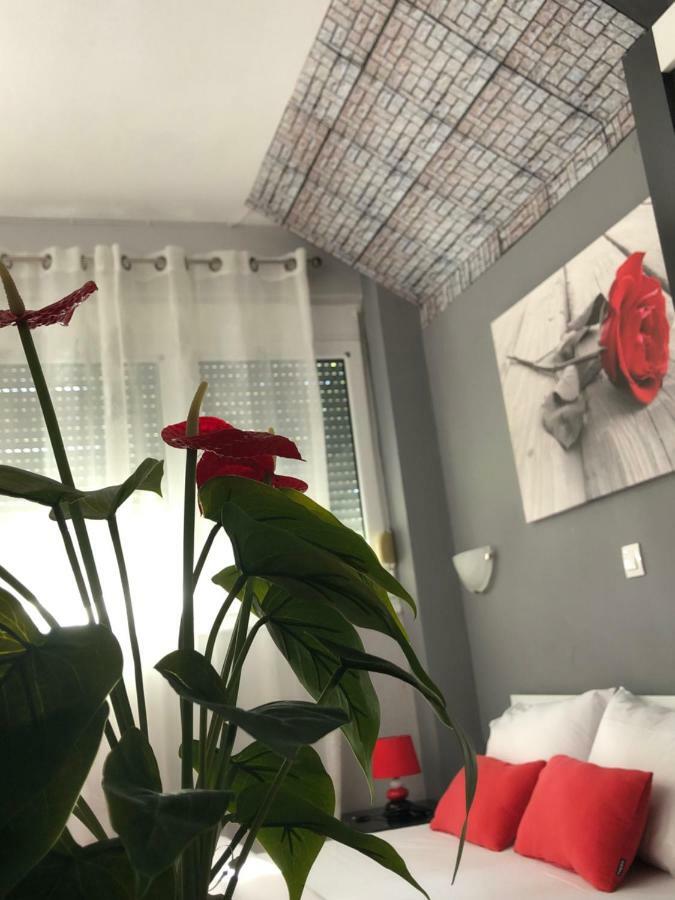 Niriides Rooms Nea Kallikrateia Eksteriør bilde